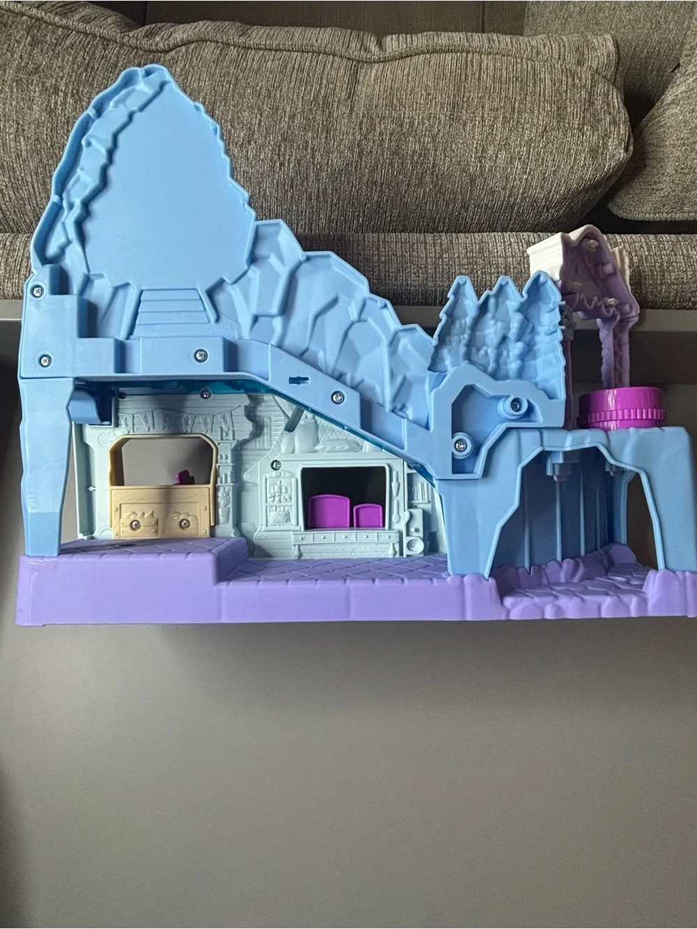 Fisher Price Little People Disney Frozen Arendelle Sledding Adventures PlaySet